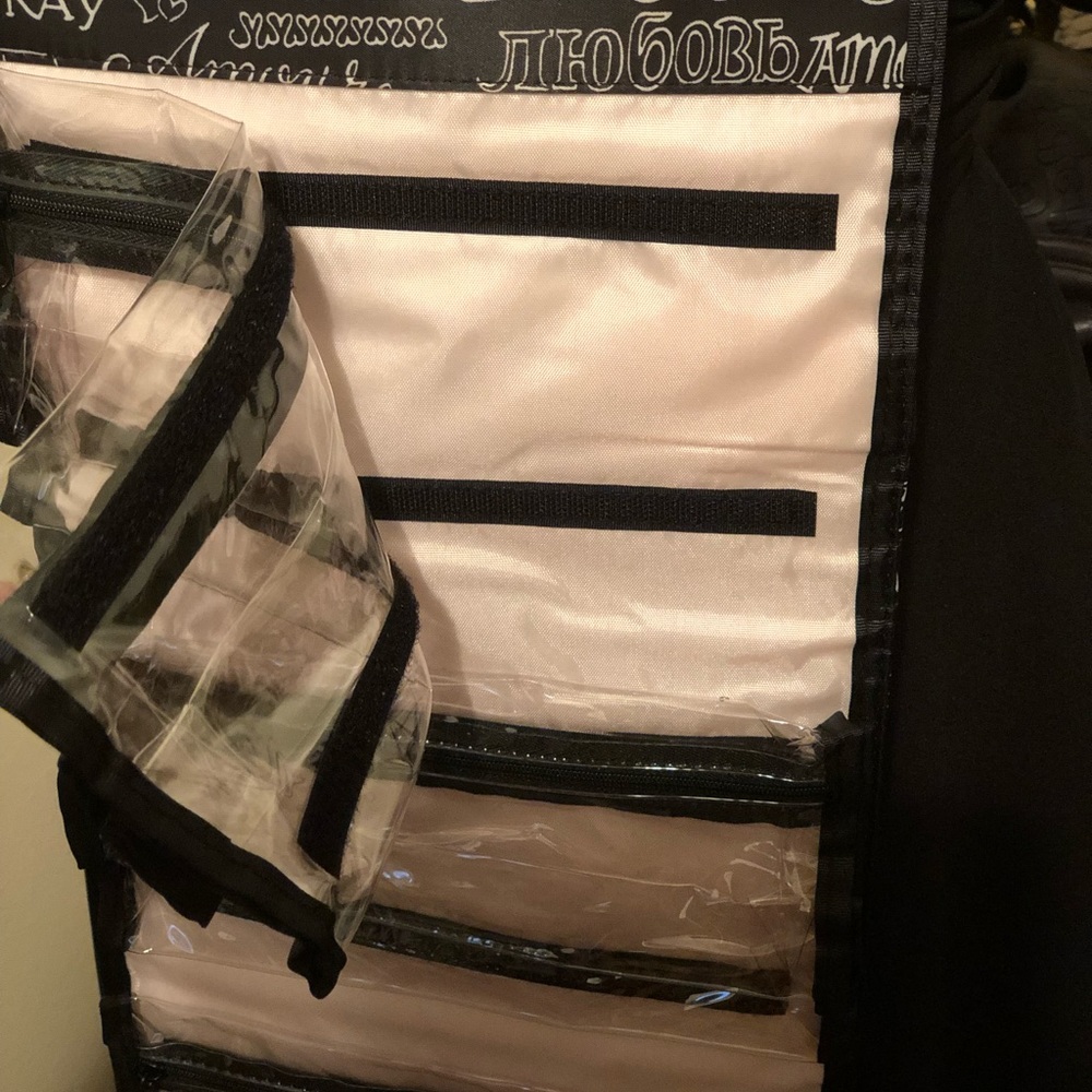 Makeup bag - Picture 4 of 8
